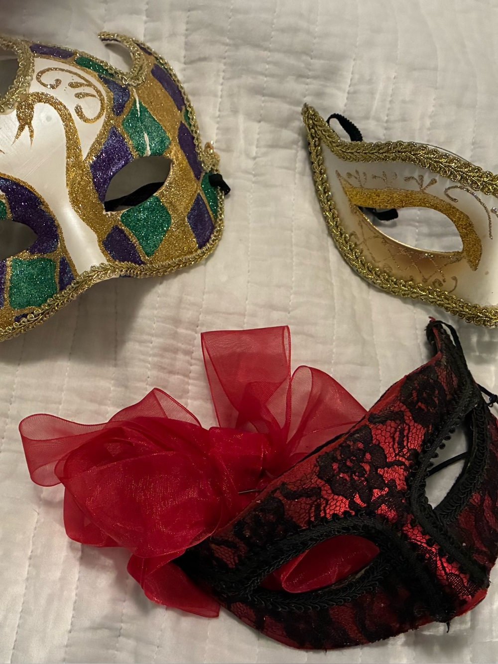 ICarnival Red Lace Masquerade and 2 others
1 for $6 or 3 for $15